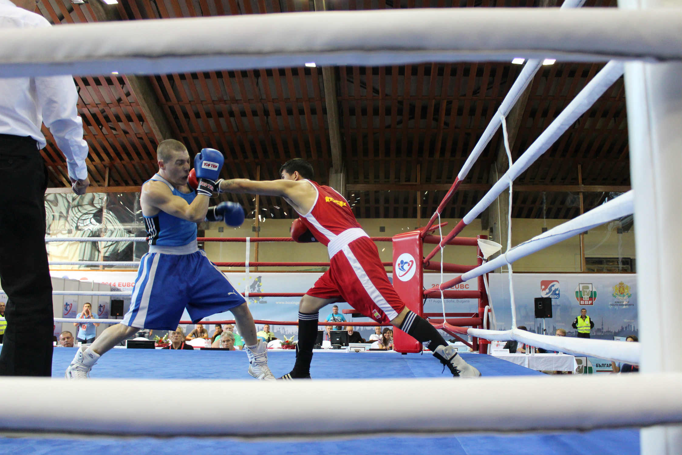 EUBC EU Boxing Championships #Sofia14 - Day 7 - Pausa del Torneo quest'oggi, domani 4 Azzurri sul ring per il pass verso le finalissime. Tutti i match live su sportmedia.tv