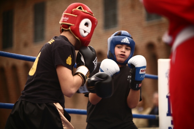 Finali Giovanili Pugilato 2012: A Galliate la festa dei piccoli Boxers insieme a Roberto  Cammarelle