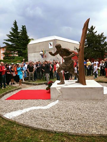 Inaugurato a Voghera il Monumento alla Memoria di Giovanni Flash Parisi 