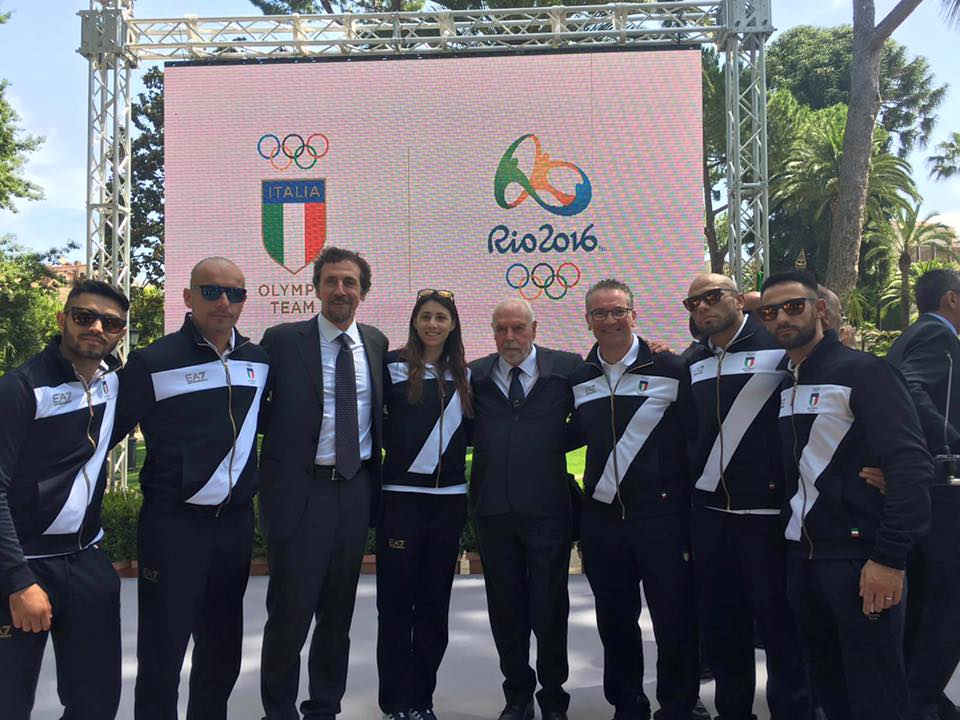 Italia Boxing Team presente al Quirinale per le Cerimonia di consegna del Tricolore all'Italia Team #Road2Rio #ItaBoxing