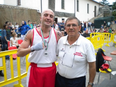 Riunione all'aperto a Castiglione in Teverina