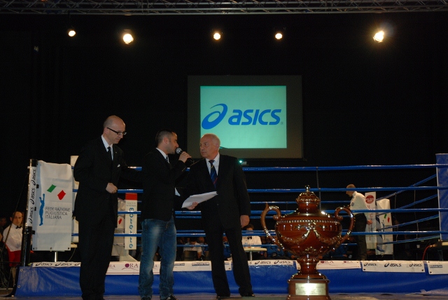 Falcinelli_e_Sindaco_Ricci_Olympic_Boxing_Event