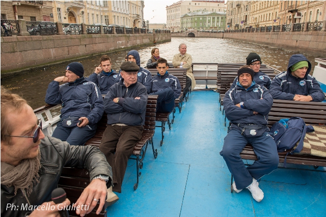 01_Giorno_libero_gita_in_barca_tra_i_canali