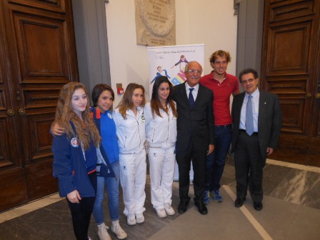 Roberta Bonatti e molti giovani Atleti presenti in Campidoglio per la Tavola Rotonda su Sport e Adolescenti