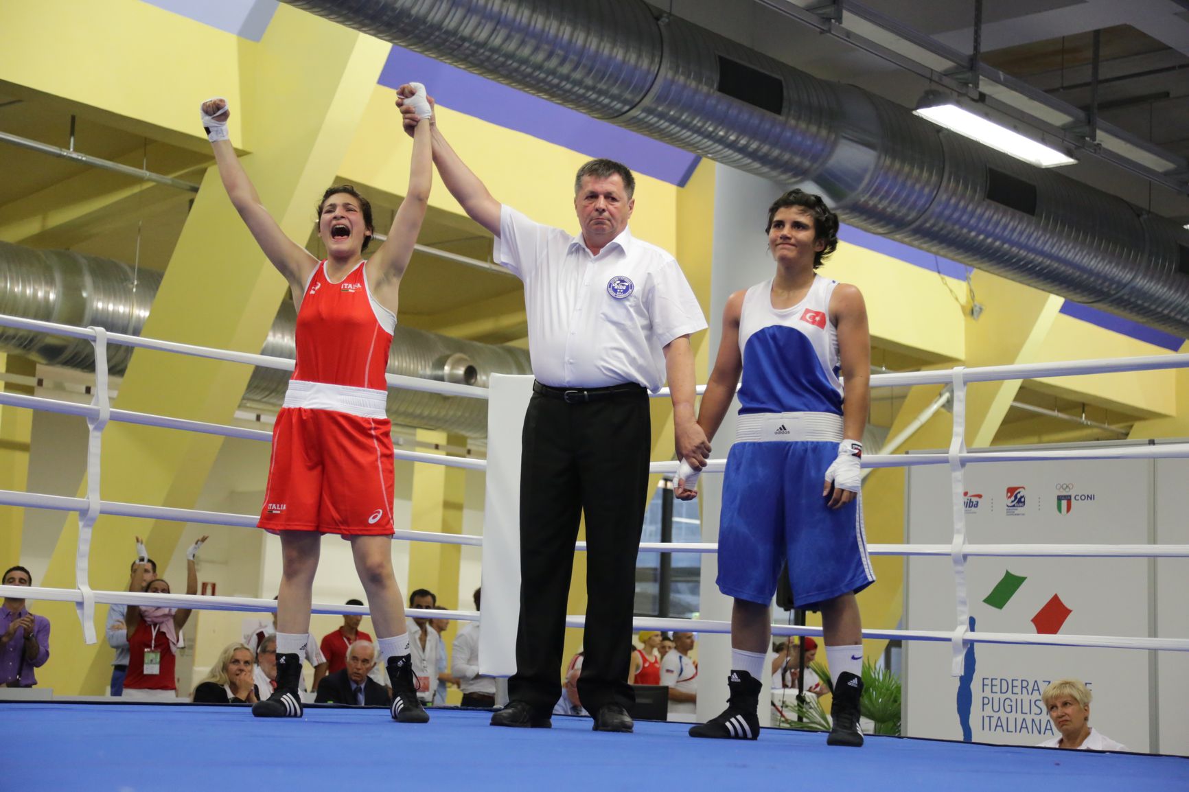 #Assisi14 Euro Junior/Youth Boxing Championships: Day 1 - Partita la grande festa della Boxe Giovanile in rosa Europea. Già di Bronzo le Junior Gioia e Carini - Domani inizia il torneo Youth