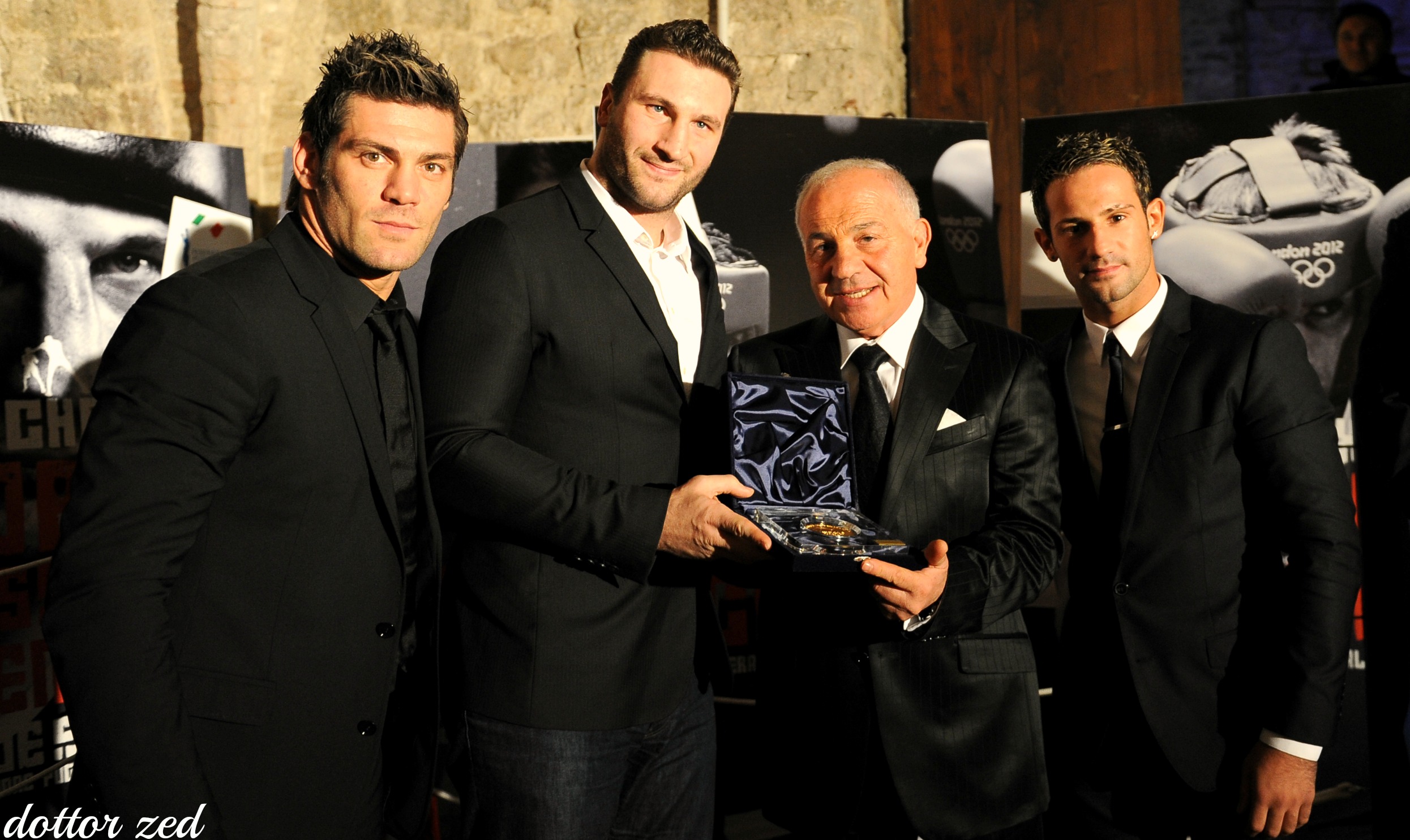 Ad Assisi "Gran Galà del Pugilato – Da Milano 2009 a Londra 2012”. Festa per la Boxe e per i 50 di vita da Pugile del Presidente Falcinelli