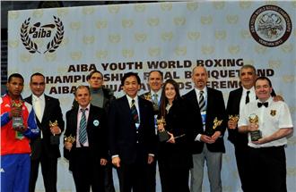 World's Best AIBA for 2012: Presidente Falcinelli Miglior Dirigente AIBA 2012 - Francesco Damiani Miglior Coach WSB 2012