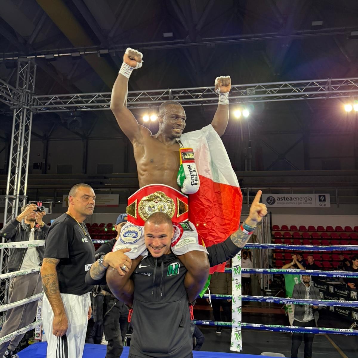 Charly METONYEKPON NUOVO CAMPIONE INTERNAZIONALE IBF SUPERLEGGERI 