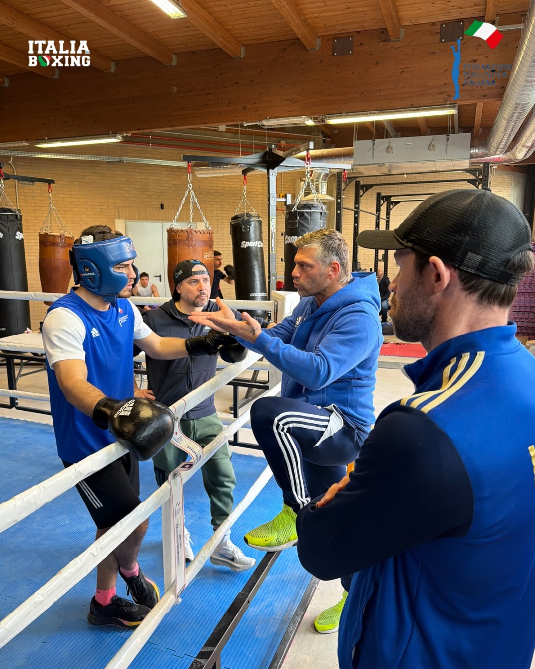 SESSIONE DI SPARRING PER GLI AZZURRI E AZZURRE IN QUEL DEL PALAFIJLKAM DI OSTIA 