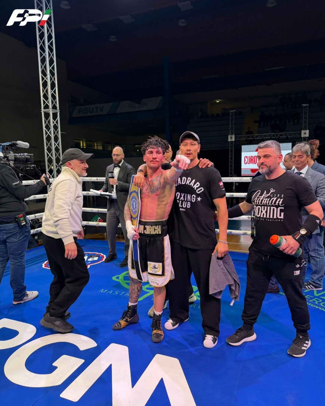 Nocera Boxing Opi 82 Night - Micheli Nuovo Campione Italiano Superleggeri - In corso la Sfida La Femina vs Rao 