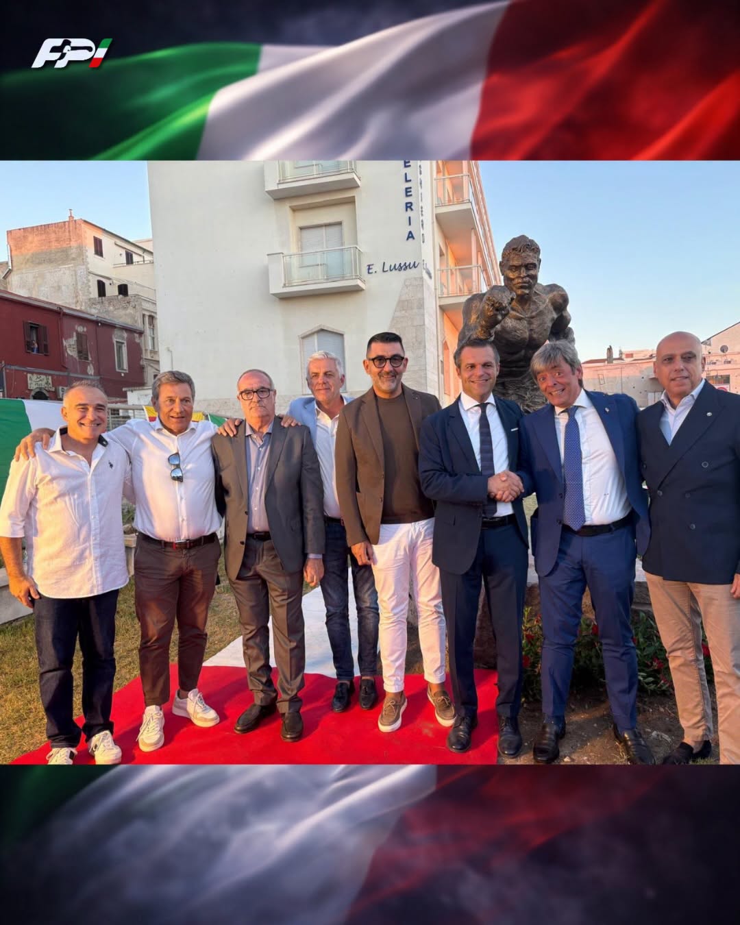 IL VICEPRESIDENTE FPI ROSARIO AFRICANO AD ALGHERO PER LO SVELAMENTO DELLA STATUA IN ONORE DI TORE BURRUNI