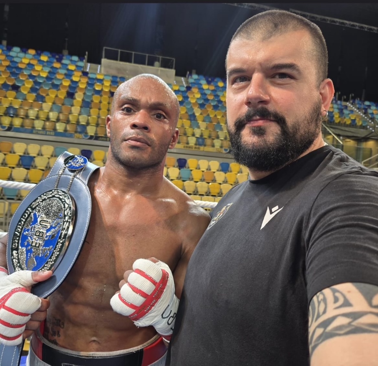 JOEL SANTOS CAMPIONE EBU SILVER PESI MOSCA 