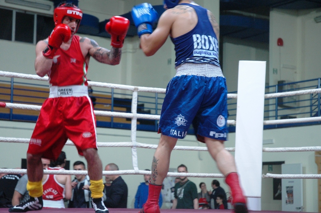 Palasport di Via Vertumno: riunione della Federici Boxing Team