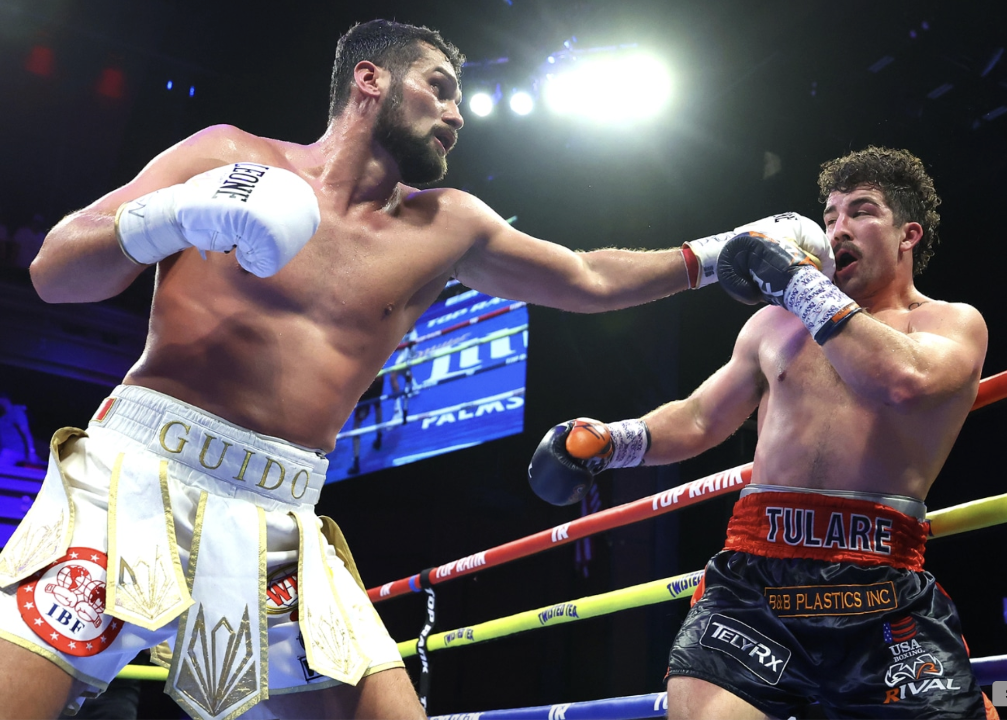 Sconfitta pere Vianello nel match contro Ricky Torrez JR. 