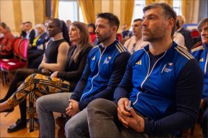 599464600 18540128791036119 n