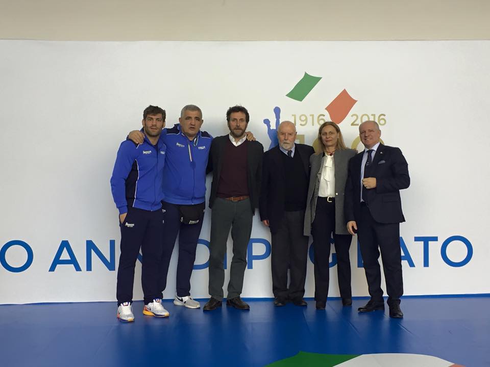 Inaugurata la mostra "L'Arte della Boxe in 100 anni." più di 300 Studenti alla Casa delle Armi del Foro Italico di Roma. Domani il vernissage di Apertura Ufficiale con Pres CONI Malagò #100FPI