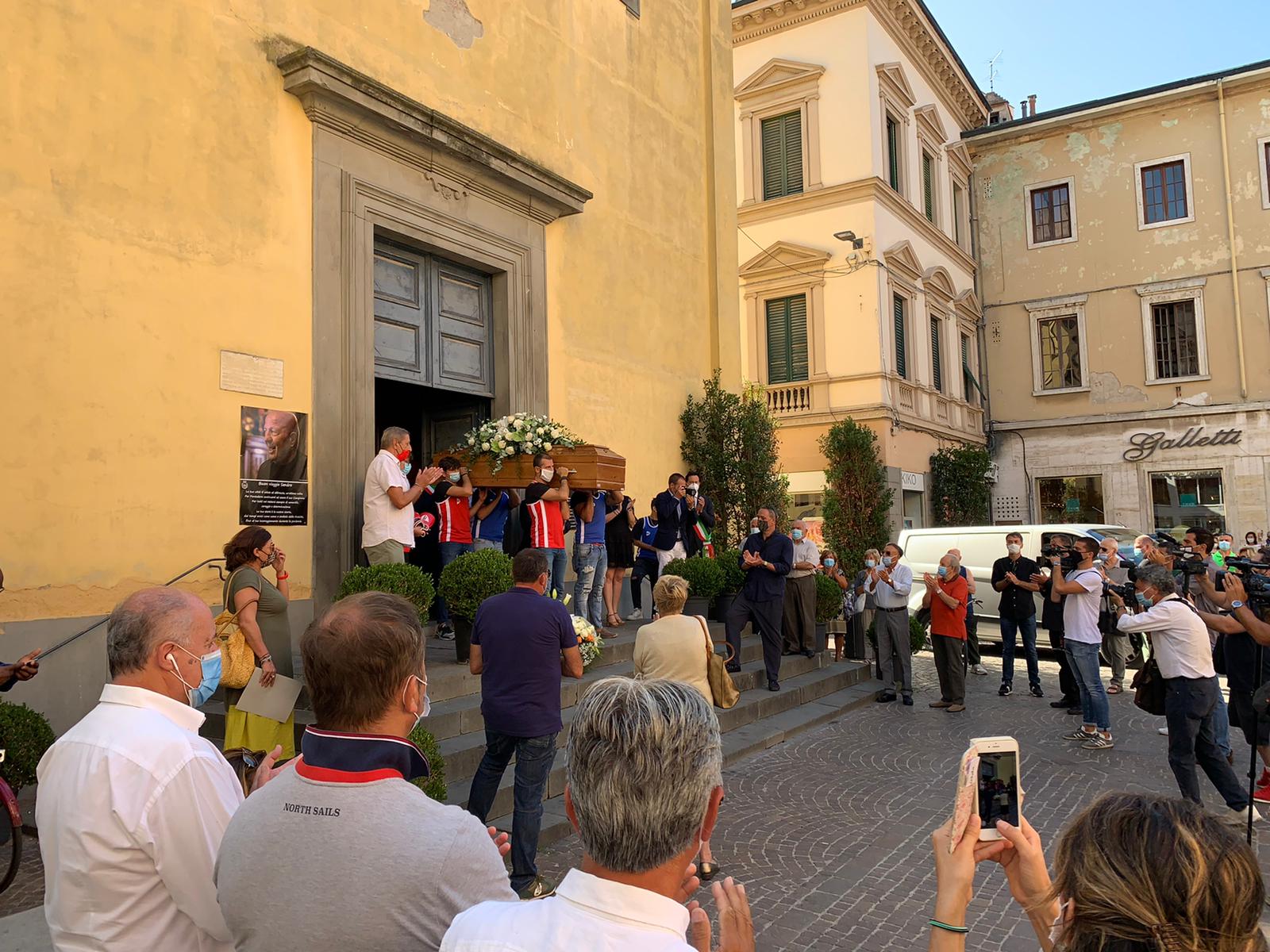 A Pontedera l'ultimo saluto all'immenso Sandro Mazzinghi 