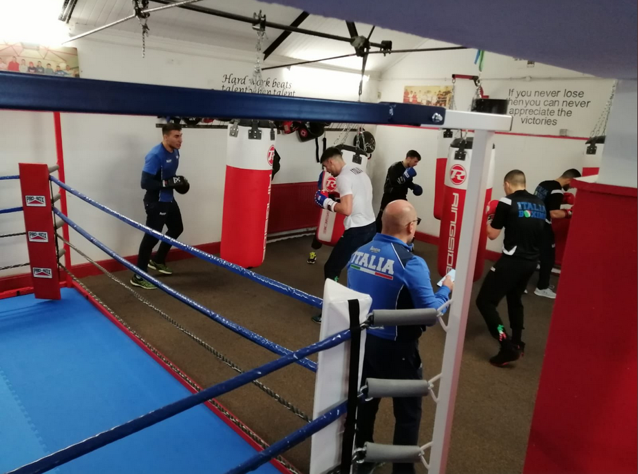 Continua il lavoro degli Azzurri in preparazione del Torneo Europeo di Qualificazione Olimpica #Itaboxing 