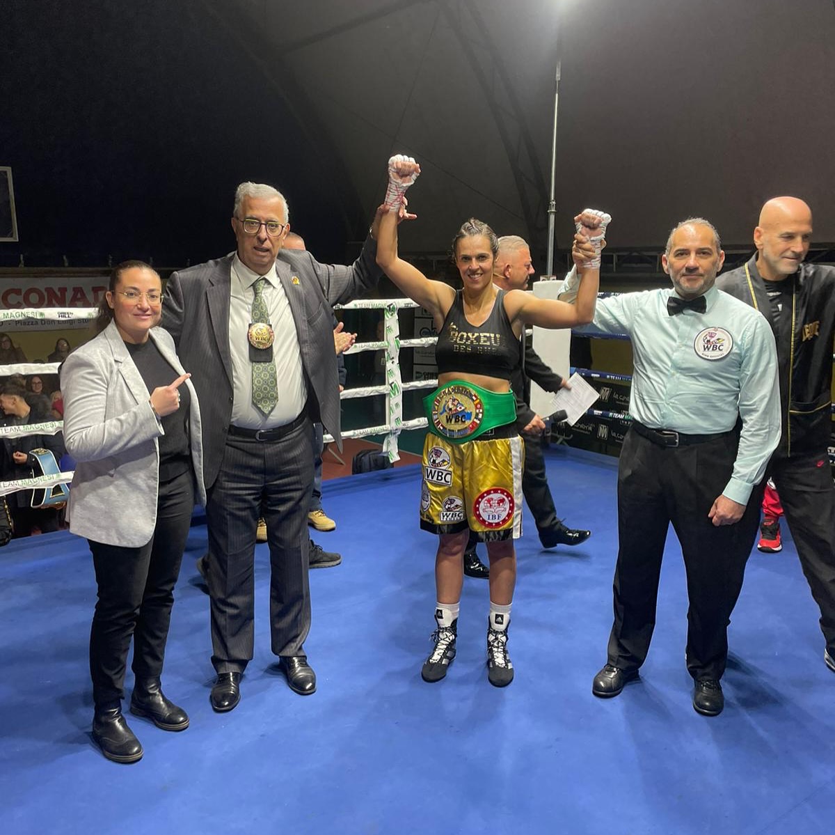 Titolo WBC Mediterraneo PESI PIUMA: VITTORIA PER SIMONA BLACK DOG SALVATORI