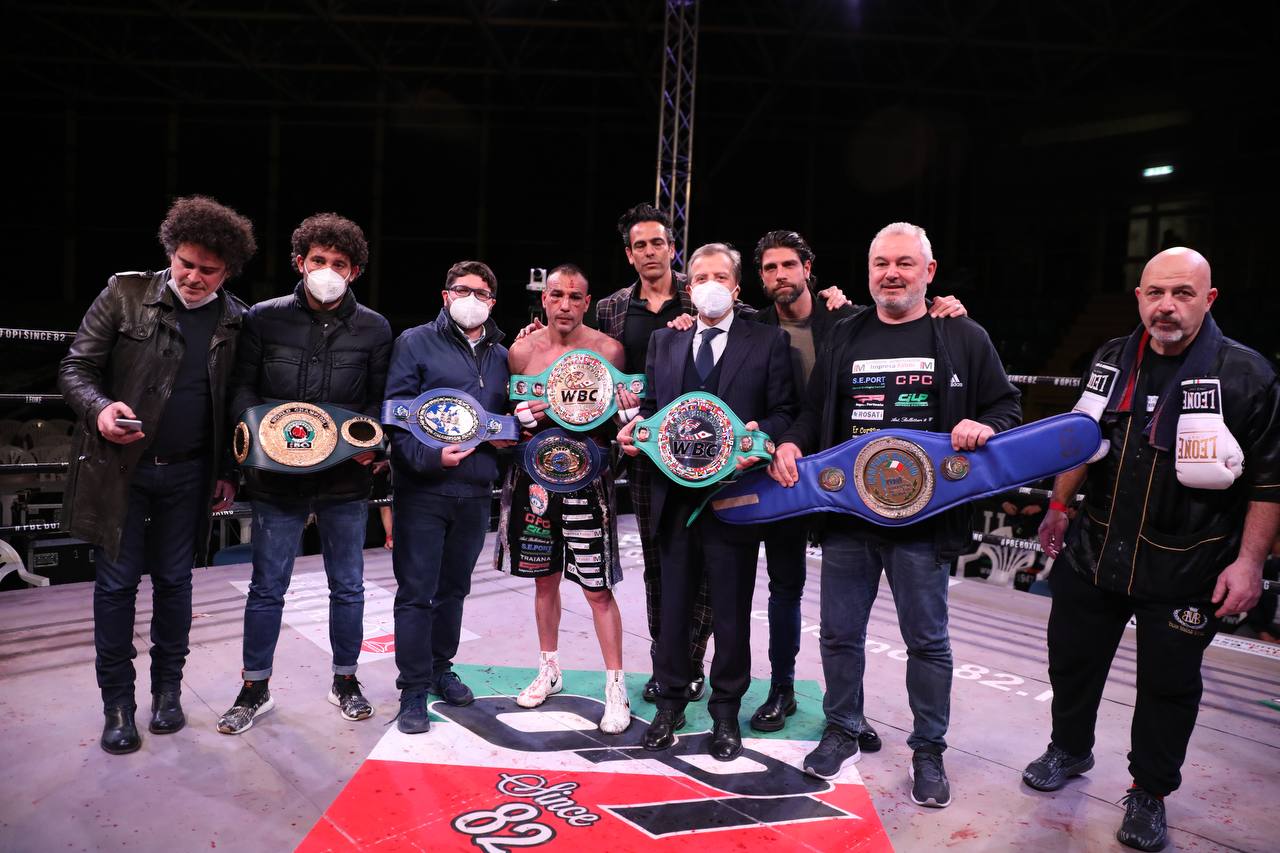 Santa Marinella Boxing night: MARSILI CAMPIONE UE LEGGERI 