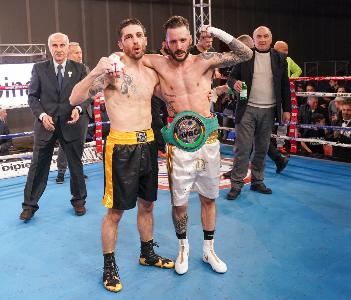 Massa Boxing Night: Tassi Campione WBC Silver Int. PIUMA - GRANDE Campione Italiano Gallo 