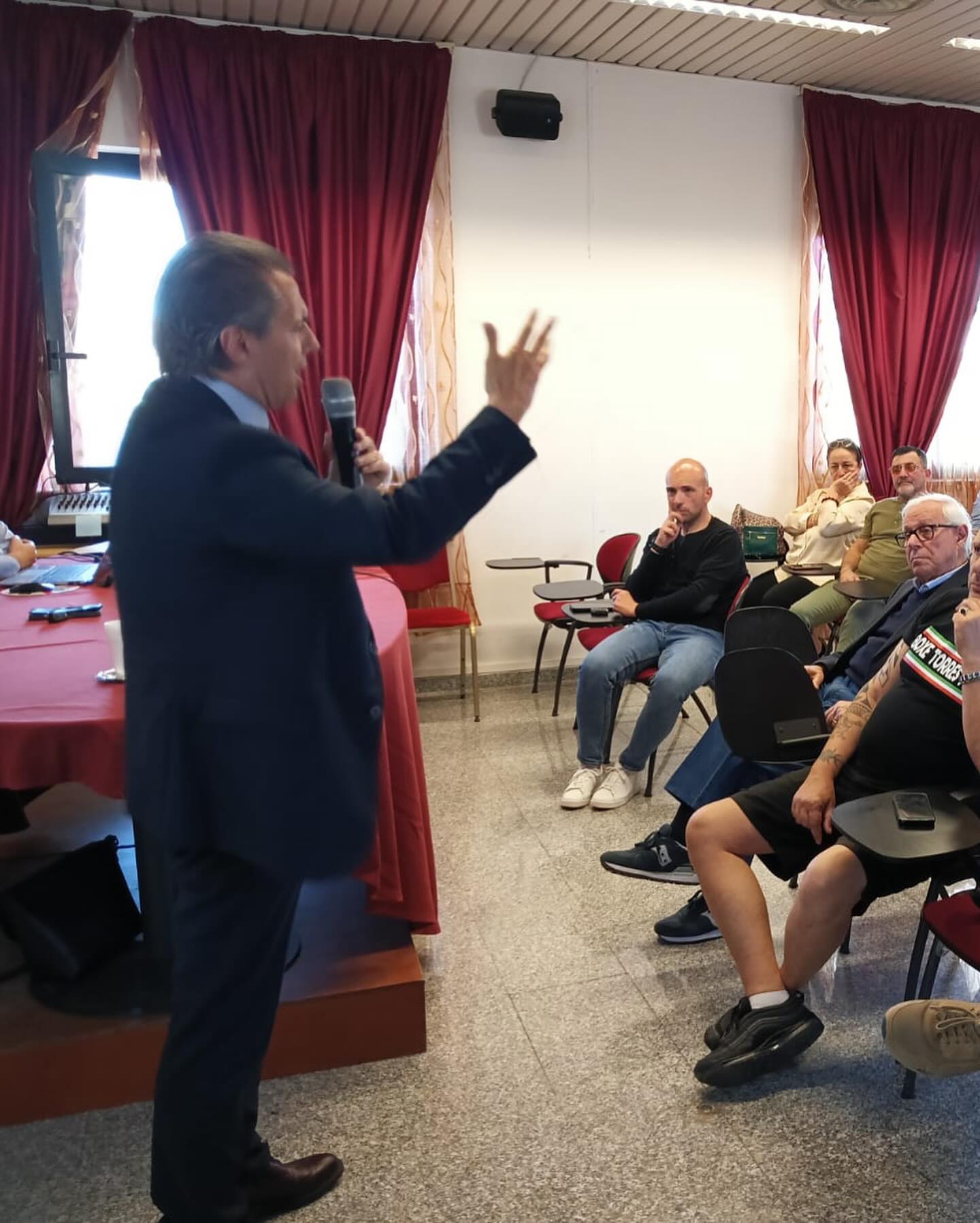 Il Presidente FPI Flavio D’Ambrosi ha oggi incontrato le società del CR FPI Sardegna.