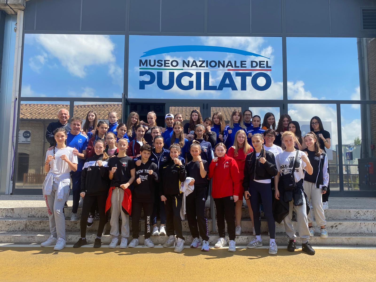 Azzurrine Schoolgirl e Junior in visita al Museo Nazionale di Pugilato 