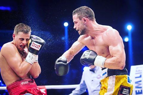 De Carolis è ancora il Campione Mondiale Supermedi WBA, pari a Berlino con Zeuge #DeCarolisCampione #ProBoxing