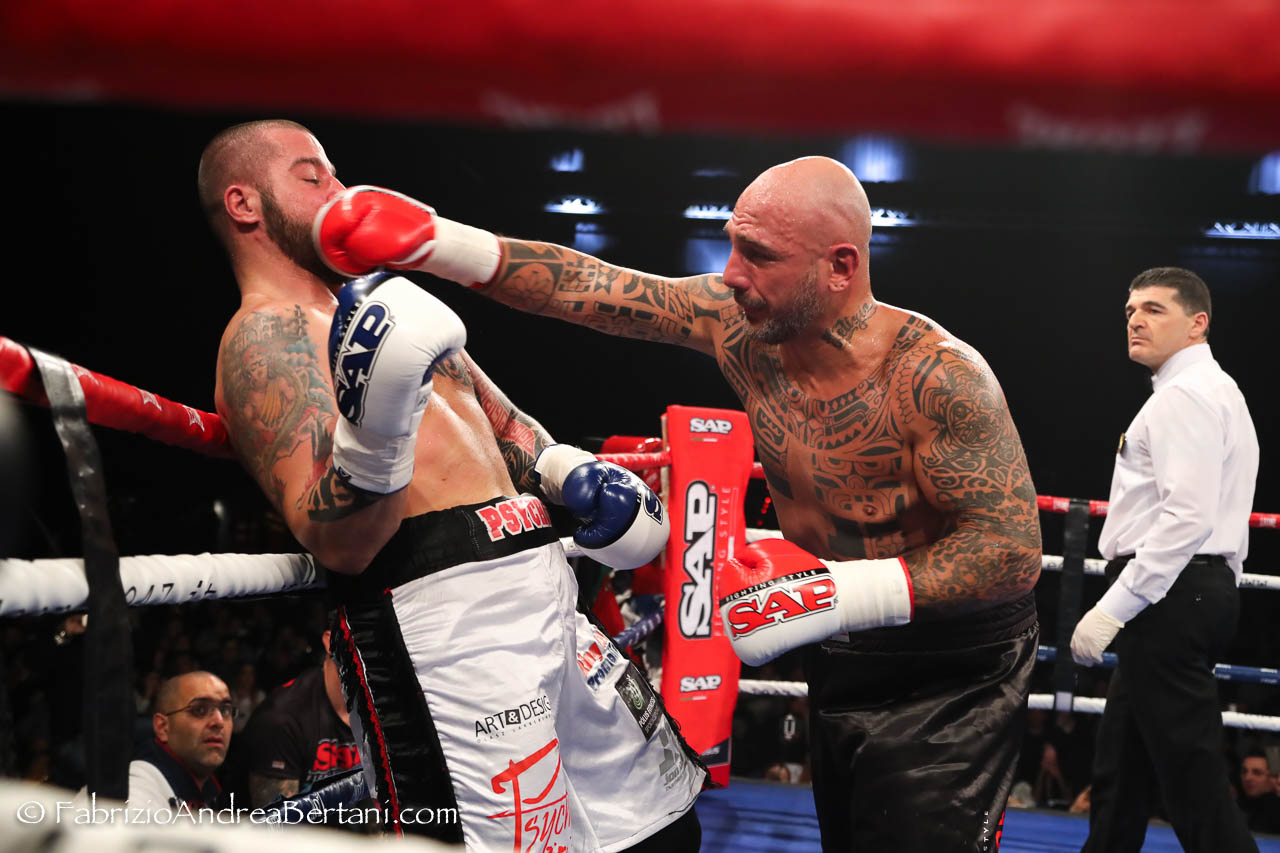 Teatro della Luna esaurito per il ritorno su Ring di Fragomeni #ProBoxing 