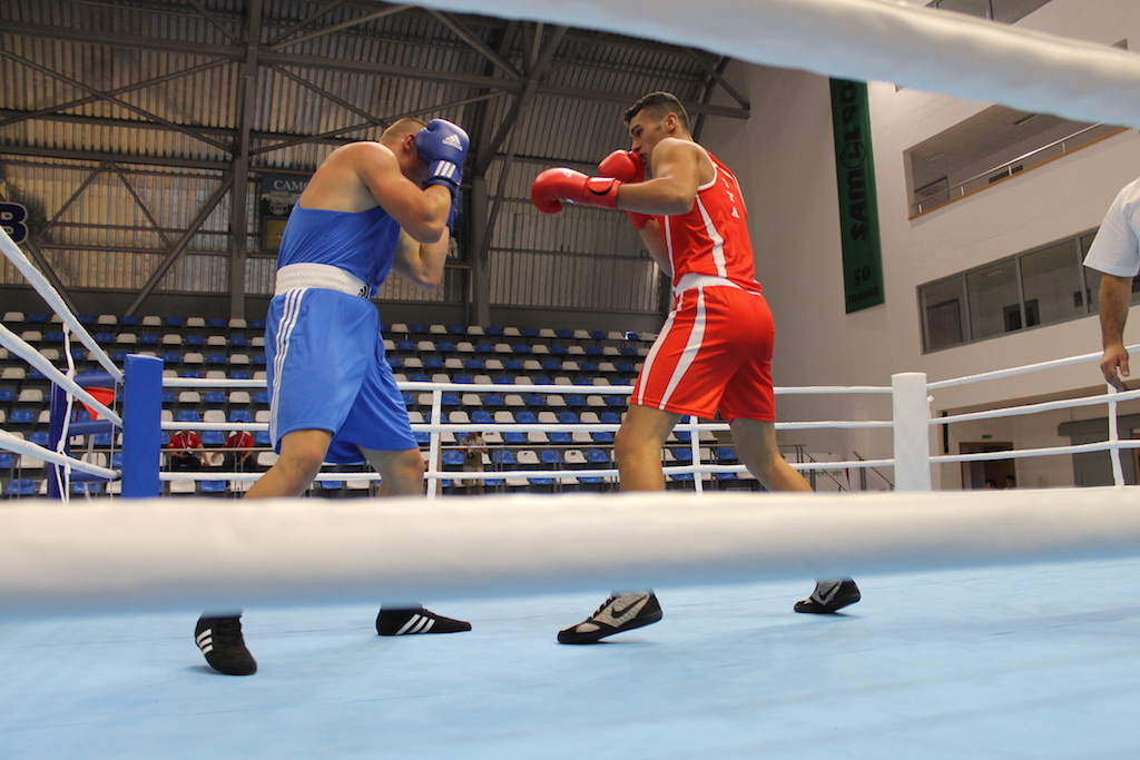 #Samokov2015 #ItaBoxing #noisiamoenergia Europei Elite - Vianello passa agli Ottavi nei +91 Kg, domani sul ring Arecchia nei 69 e Cavallaro nei 75