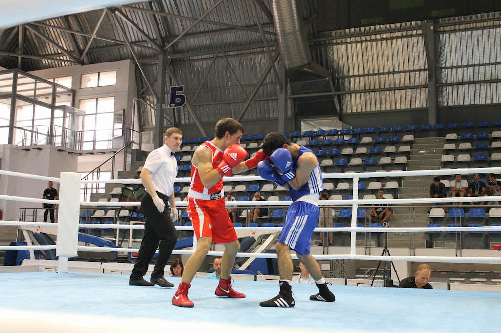 #Samokov2015 #Noisiamoenergia #EuropeiElite - Maietta 56 Kg  e Cavallaro 75 Kg volano in semifinale nei 56 Kg, Valentino fuori nei 60 Kg ma ancora in corsa per la qualificazione al Mondiale